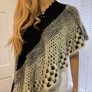 SIONI STUDIO DRAPE SWEATER NEW WITHOUT TAGS FIGURE FLATTERING BLACK GRAY WHITE